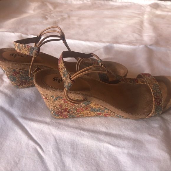 Style & Co. Women's Floral Wedge Cork Sandals Sz 8 - Picture 4 of 5
